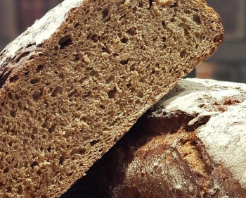 Jak upiec bezglutenowy chleb ryżowy?