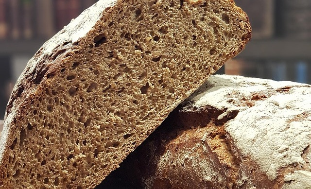 Jak upiec bezglutenowy chleb ryżowy?